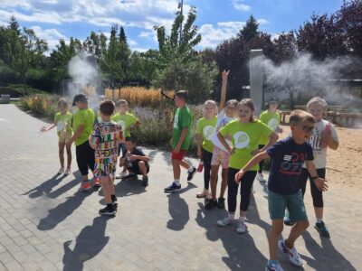 2f4a3c79-d5a1-4325-a0c3-3630cc2e4f76